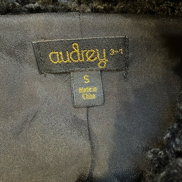 Audrey 3+1 Sherpa open front jacket - Picture 6 of 7